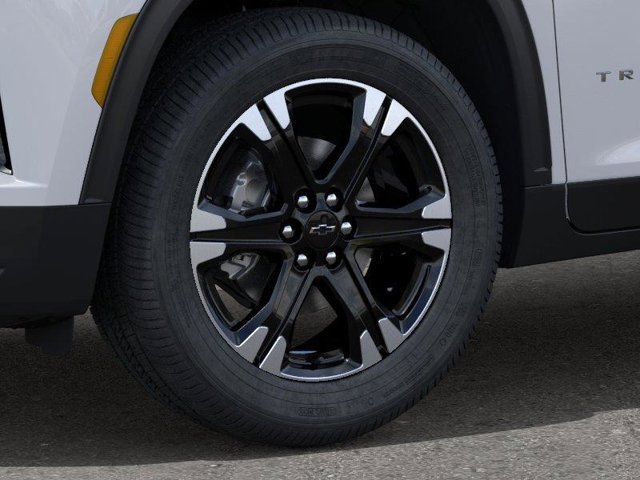 New 2027 Chevrolet Traverse LT w/ Sun and Wheel Package FWD image 9