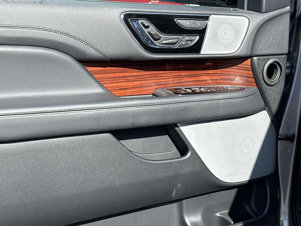 Used 2024 Lincoln Navigator Reserve AWD/4WD image 22