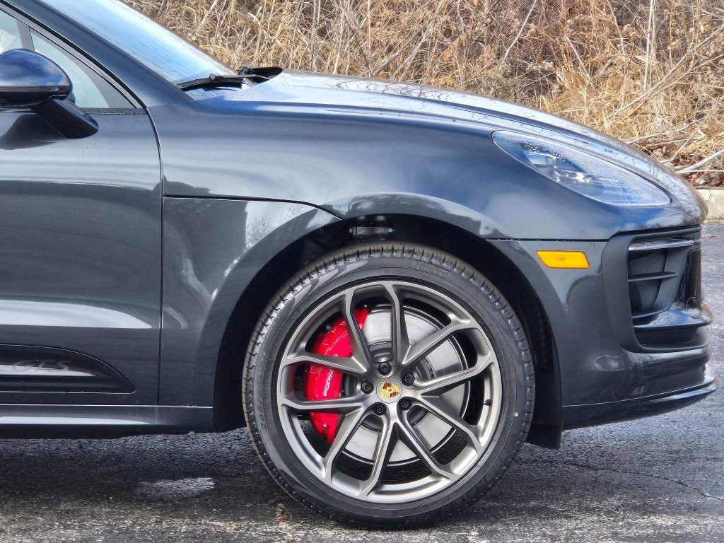 New 2026 Porsche Macan GTS image 13
