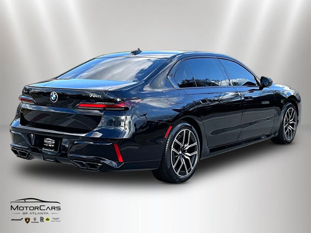 Used 2023 BMW 760i xDrive w/ Executive Package image 12