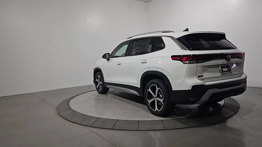New 2026 Volkswagen Tiguan SE AWD/4WD image 3