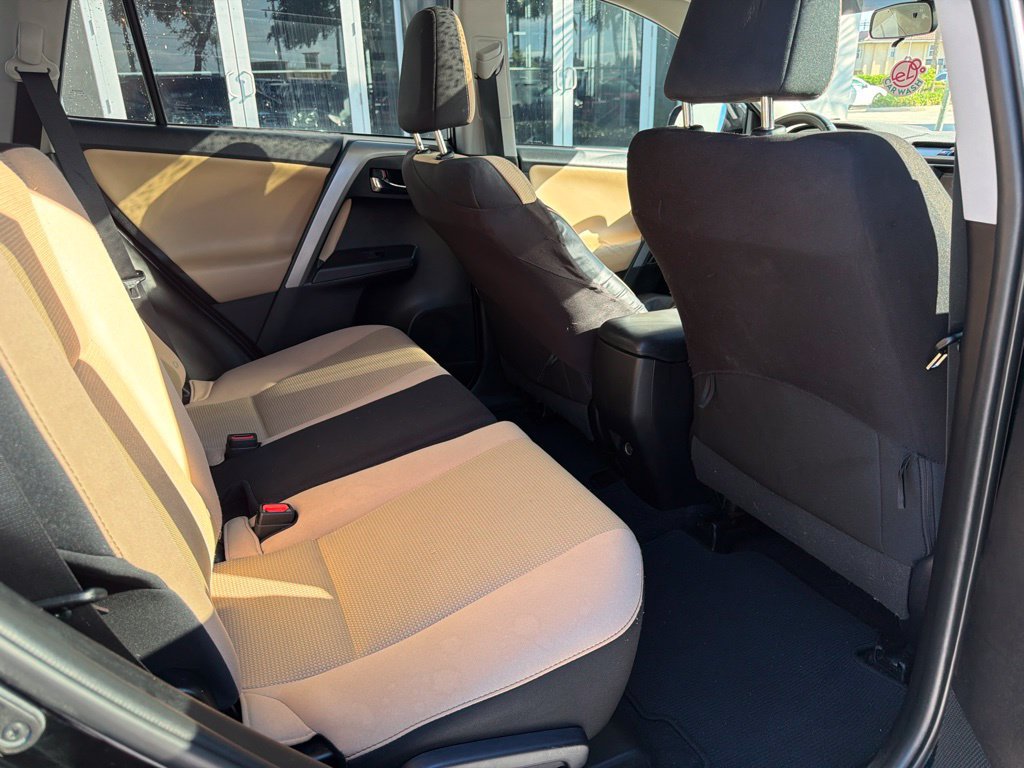 Used 2017 Toyota RAV4 XLE FWD image 14