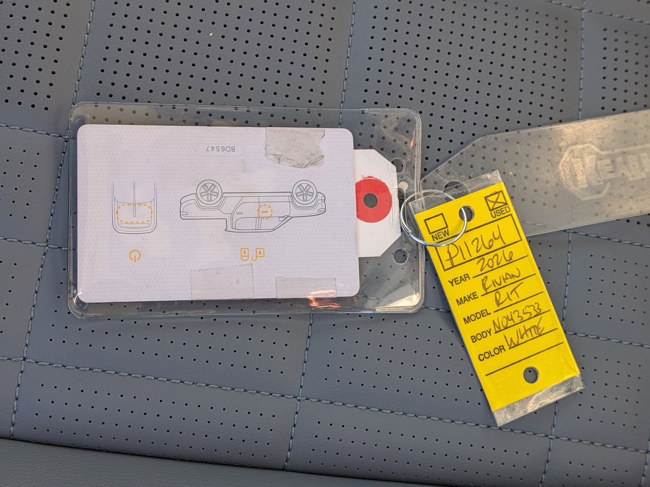 Used 2026 Rivian R1T Premium image 33