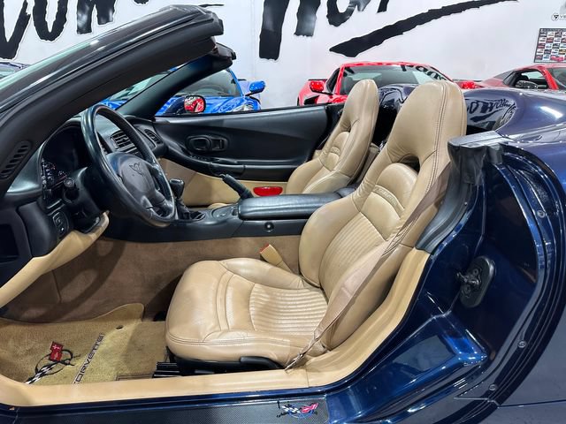 Used 2001 Chevrolet Corvette Convertible w/ Preferred Equipment Group2 RWD image 8