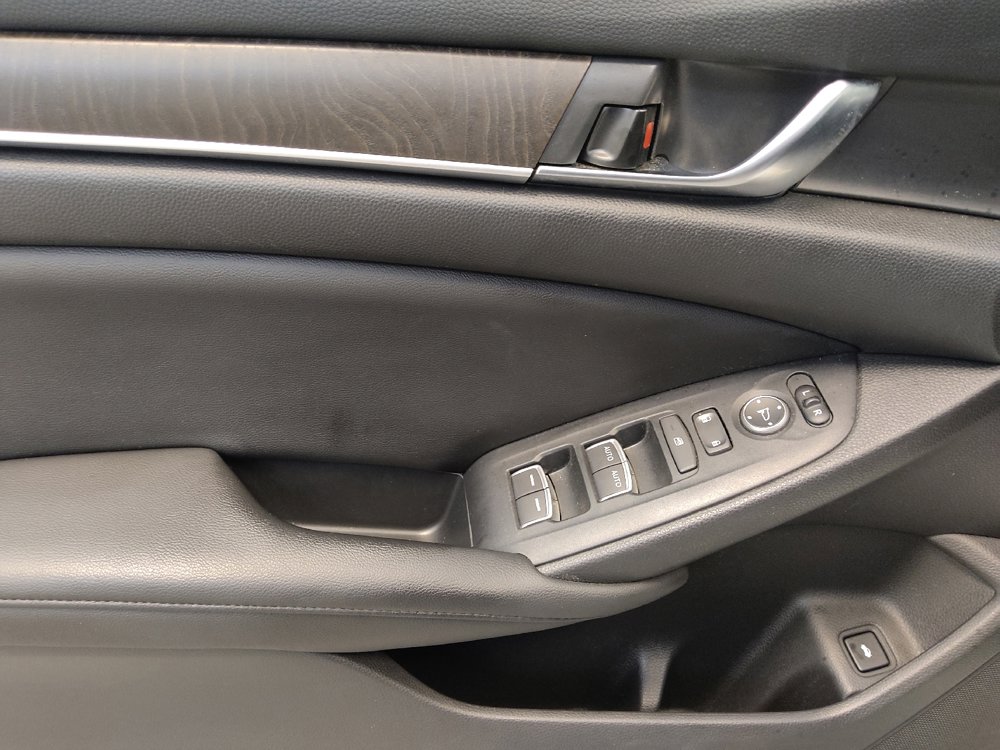 Used 2019 Honda Accord EX image 27