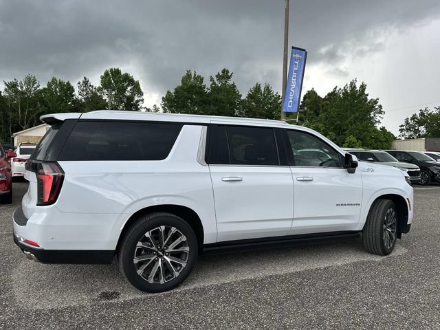 Certified 2026 Chevrolet Suburban High Country AWD/4WD image 6