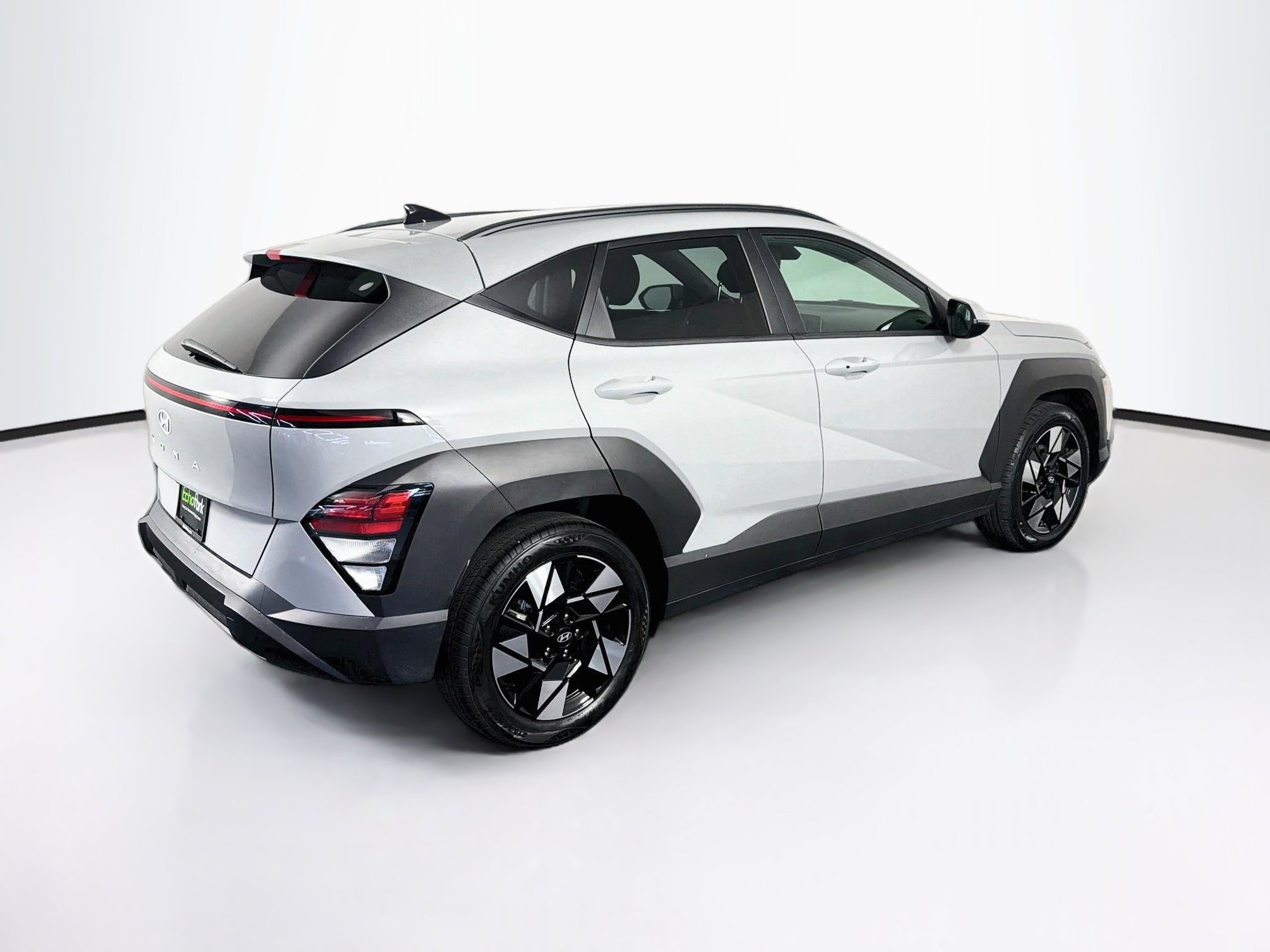 Used 2025 Hyundai Kona SEL FWD image 9