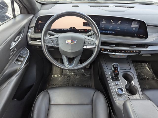 Used 2024 Cadillac XT4 Premium Luxury image 15