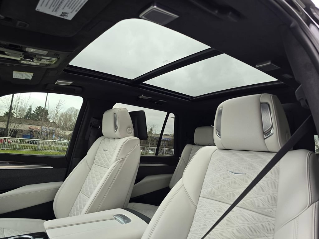 Used 2025 Cadillac Escalade V AWD/4WD image 25