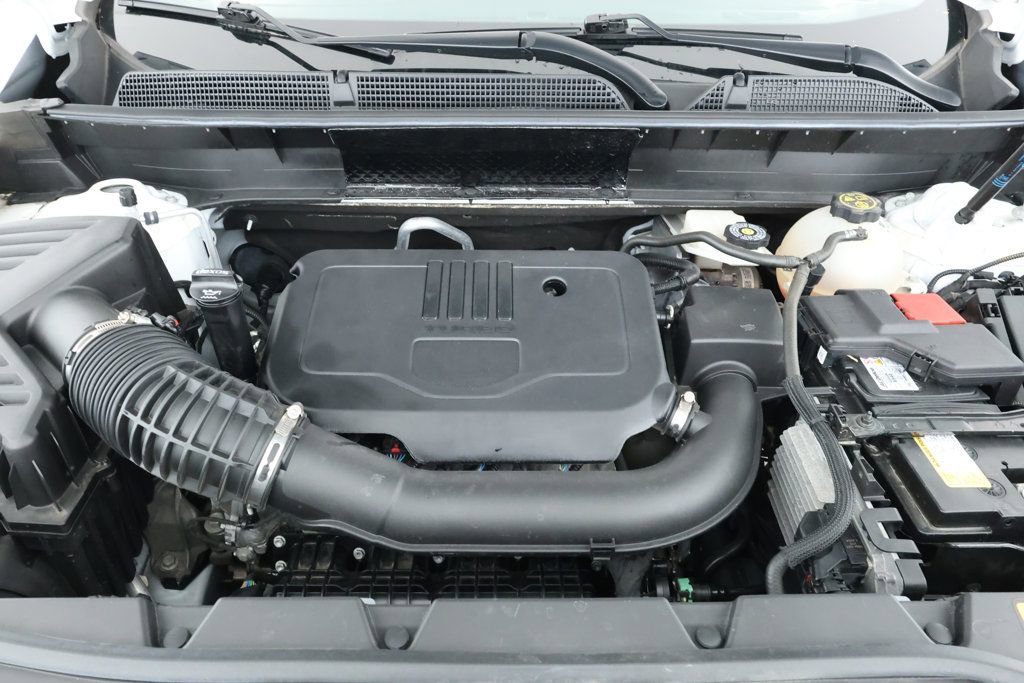 Used 2023 GMC Acadia SLE image 25