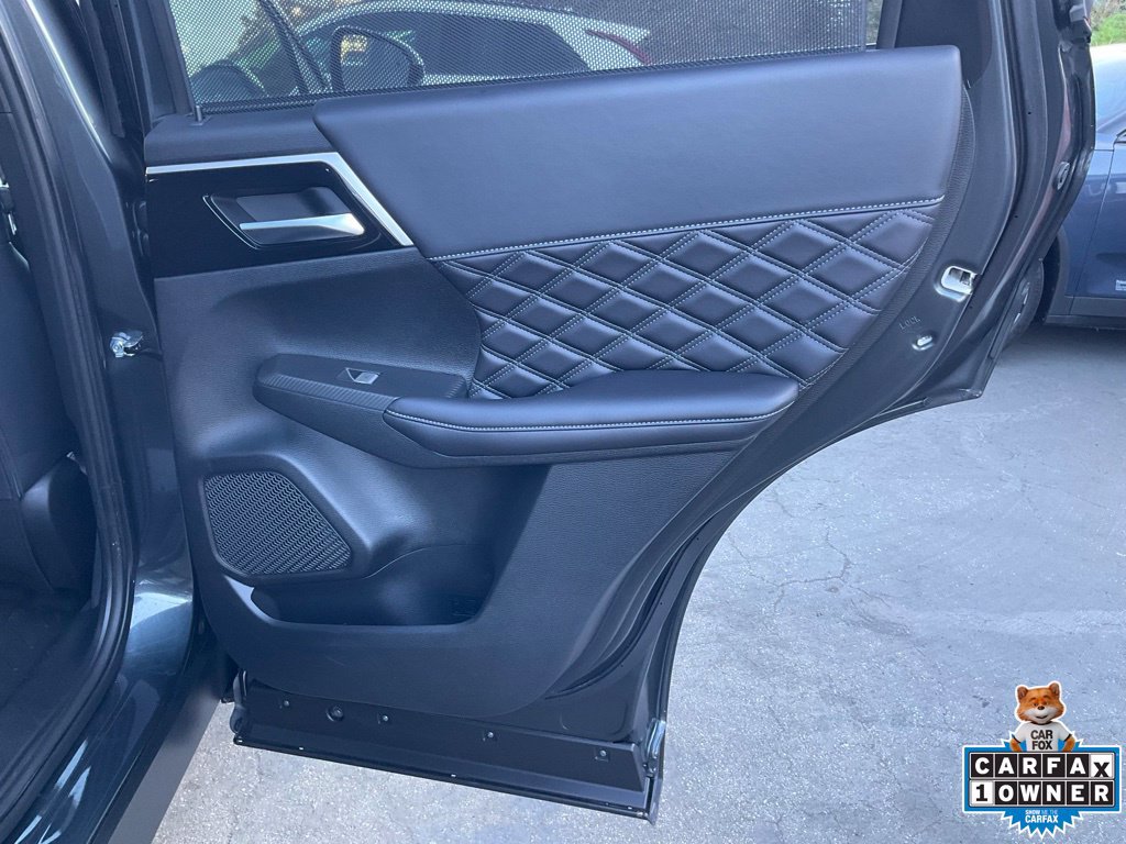 Used 2025 Mitsubishi Outlander SEL AWD/4WD image 72
