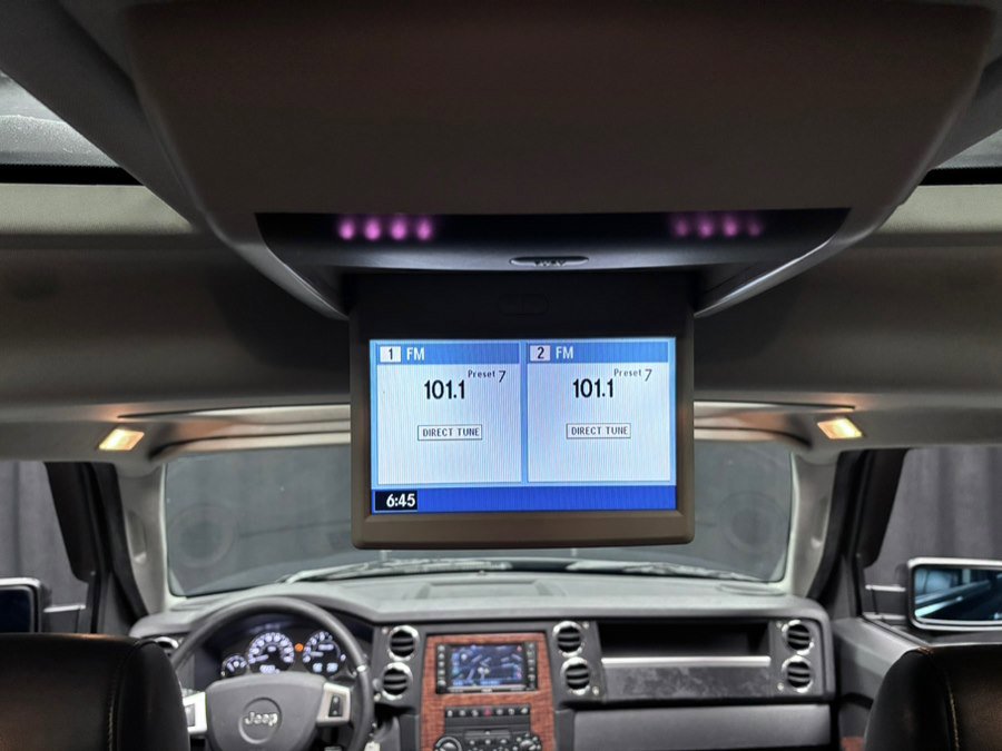 Used 2010 Jeep Commander Limited image 36