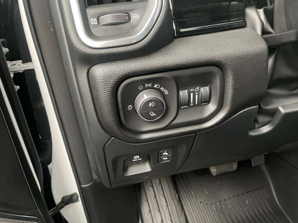 New 2026 RAM 1500 Laramie w/ Night Edition image 27