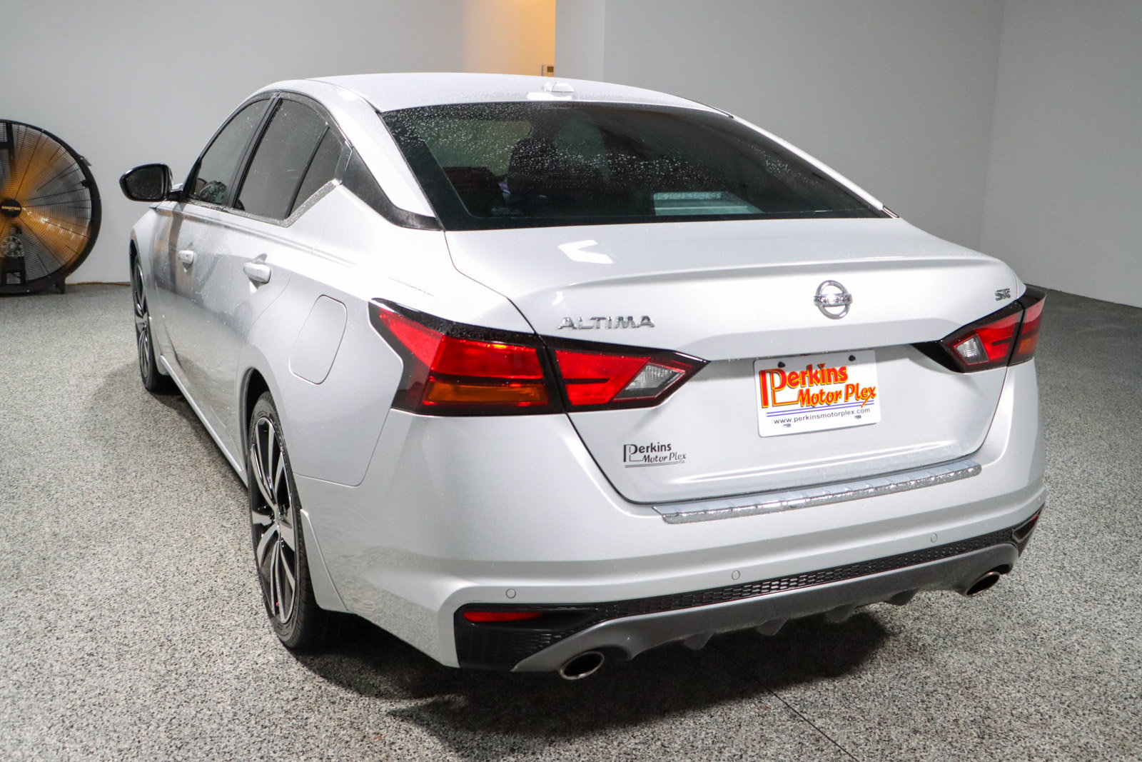 Used 2021 Nissan Altima 2.5 SR FWD image 9