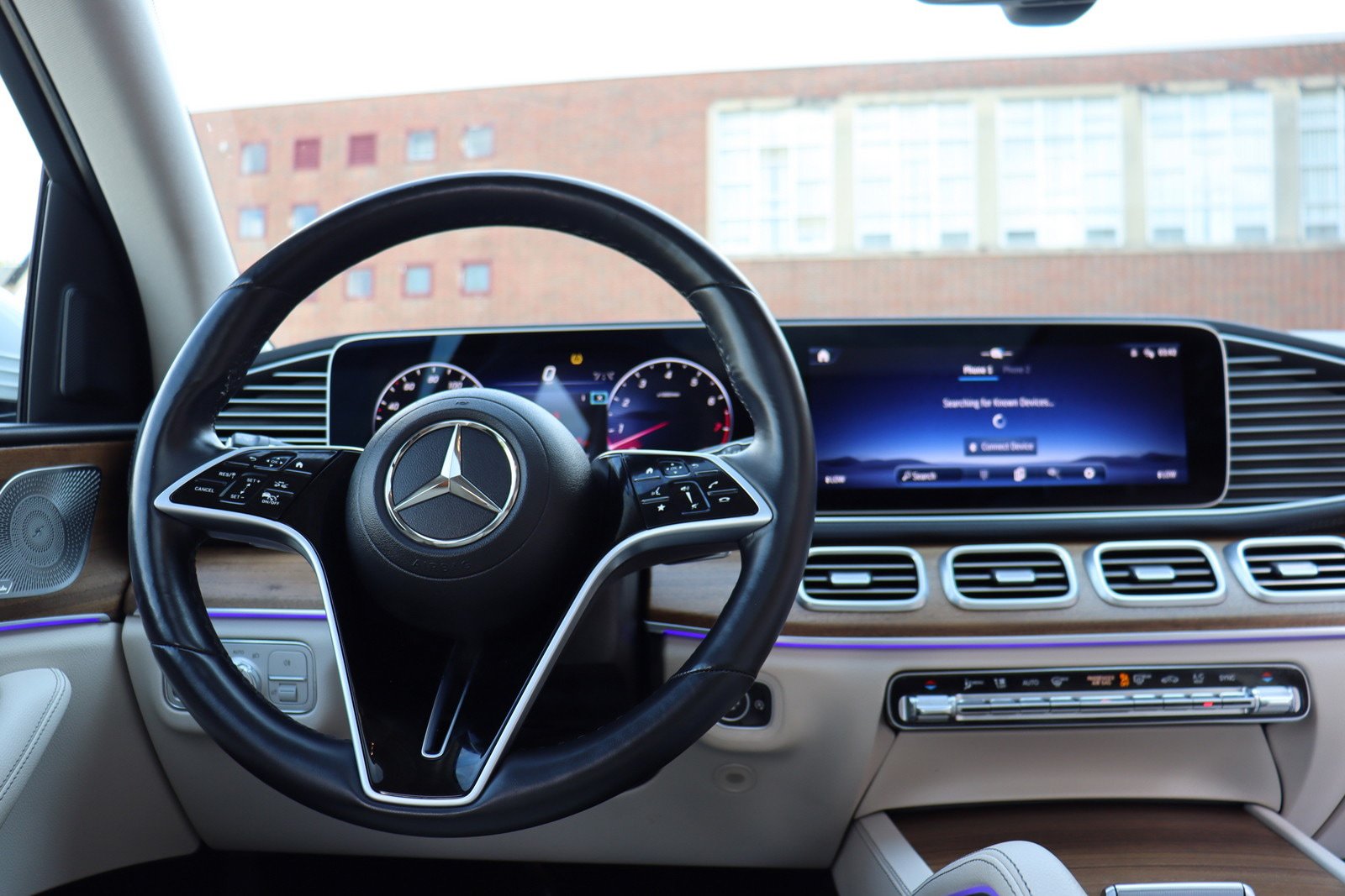 Used 2024 Mercedes-Benz GLS 450 4MATIC image 39