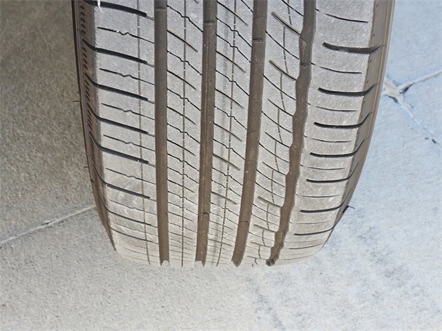 Certified 2024 Cadillac XT6 Premium Luxury w/ Platinum Package image 12