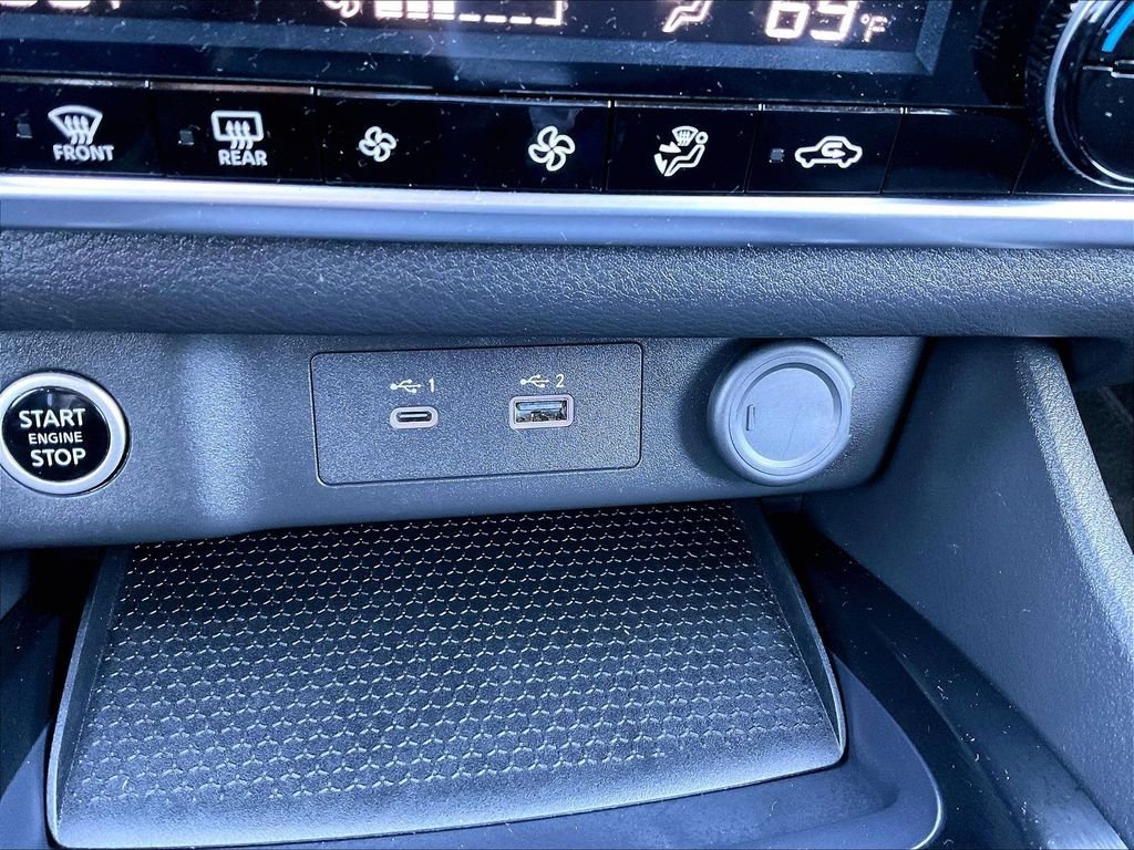 Used 2023 Nissan Rogue SV AWD/4WD image 26