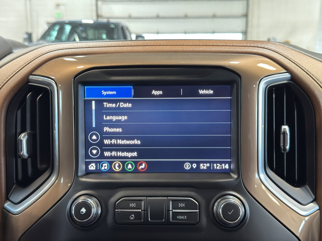 Used 2021 Chevrolet Silverado 1500 High Country w/ Technology Package image 28