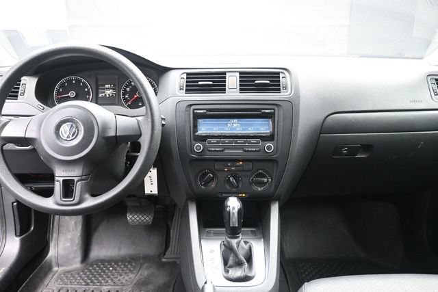 Used 2014 Volkswagen Jetta SE FWD image 9