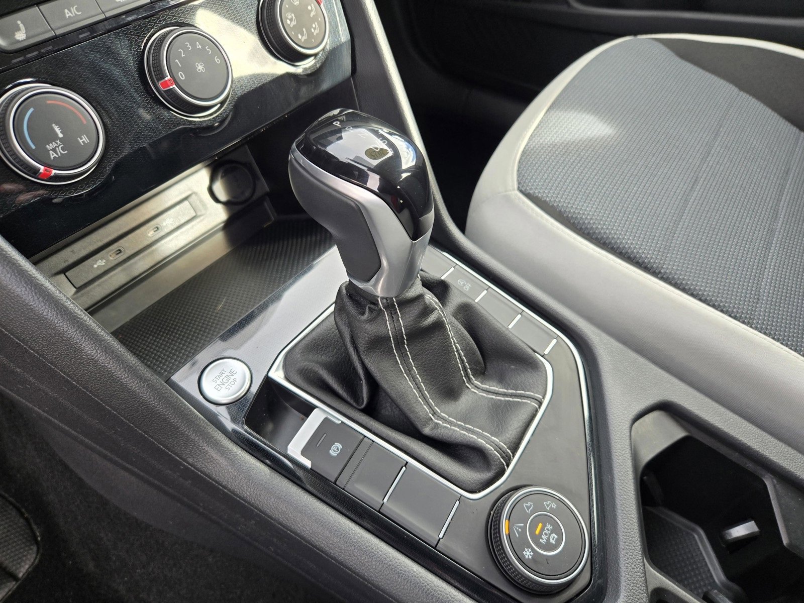 Used 2025 Volkswagen Taos S image 15