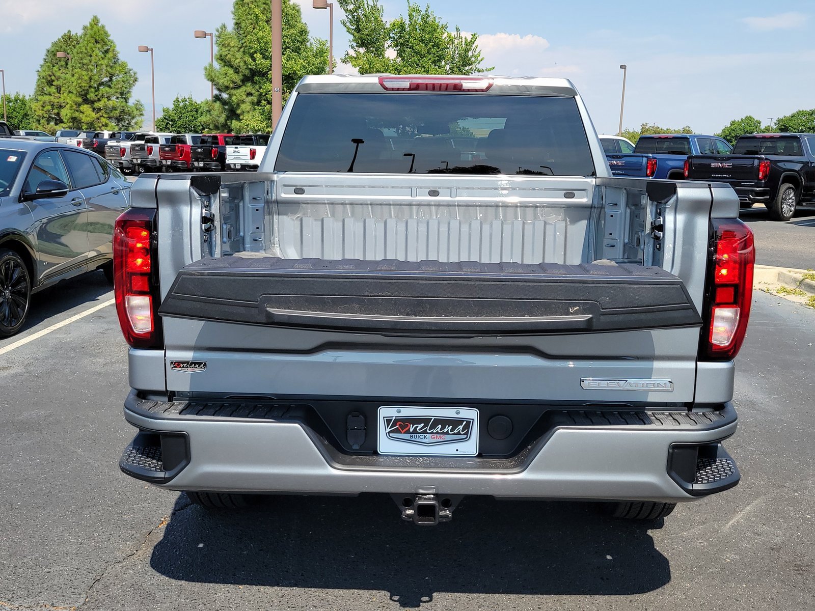 New 2026 GMC Sierra 1500 Elevation image 11