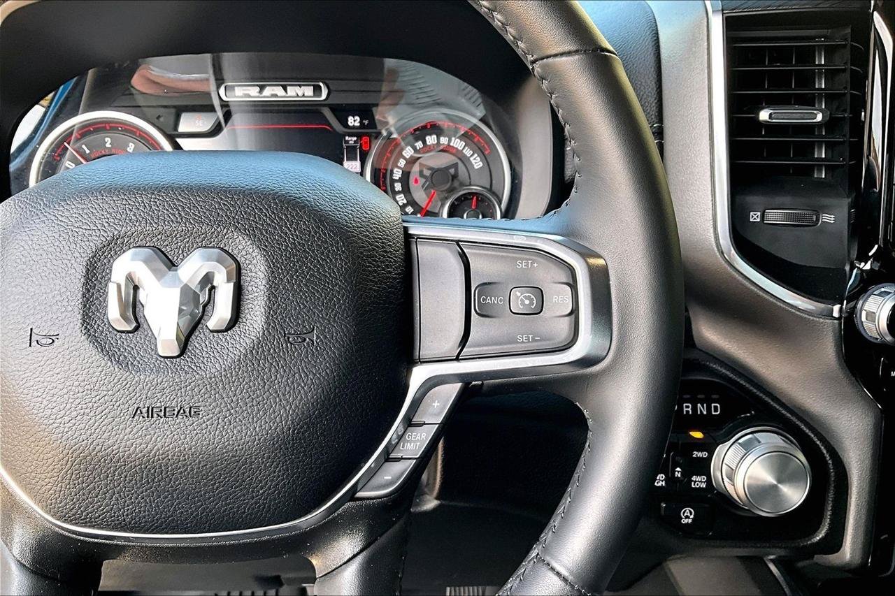 Used 2024 RAM 1500 Laramie AWD/4WD image 13