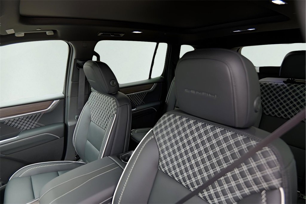 New 2026 GMC Acadia Denali w/ Super Cruise Package image 10