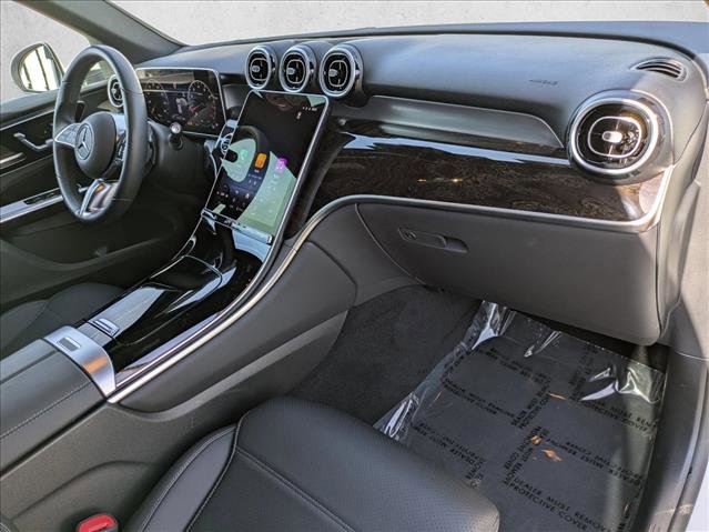 Used 2025 Mercedes-Benz GLC 300 image 23