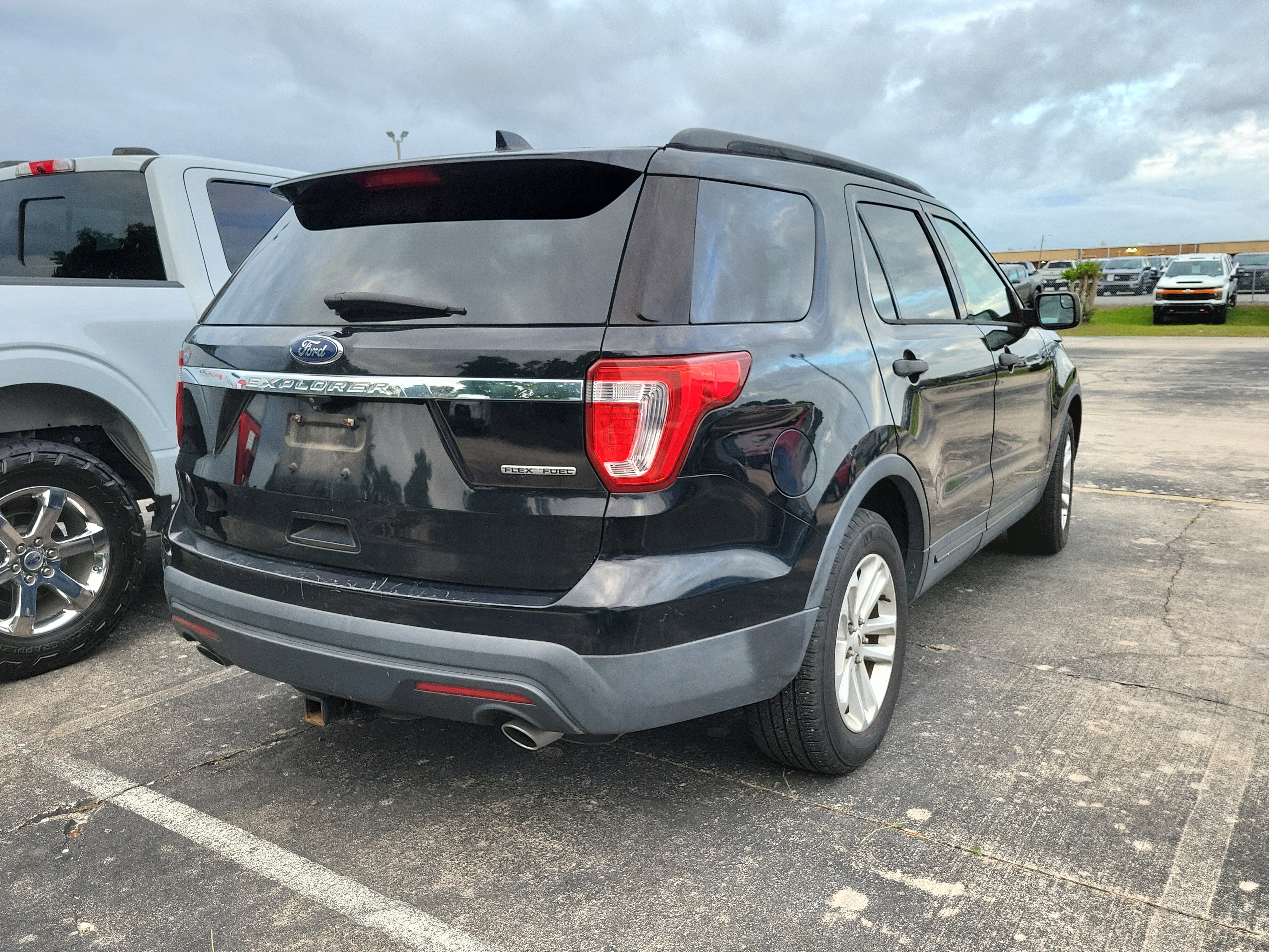 Used 2016 Ford Explorer FWD image 5