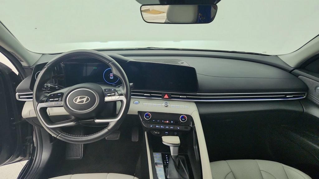Used 2024 Hyundai Elantra Limited FWD image 22