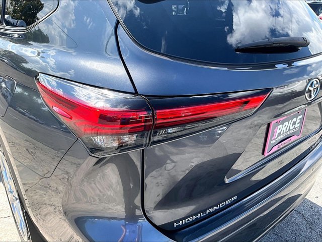Used 2023 Toyota Highlander Limited image 30