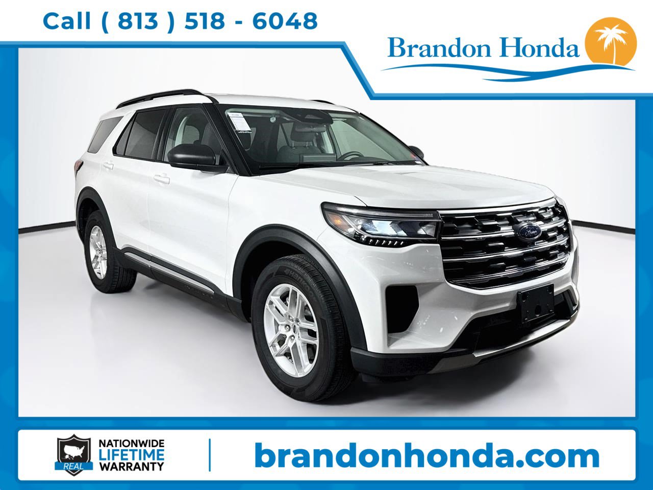 Used 2025 Ford Explorer Active AWD/4WD image 1