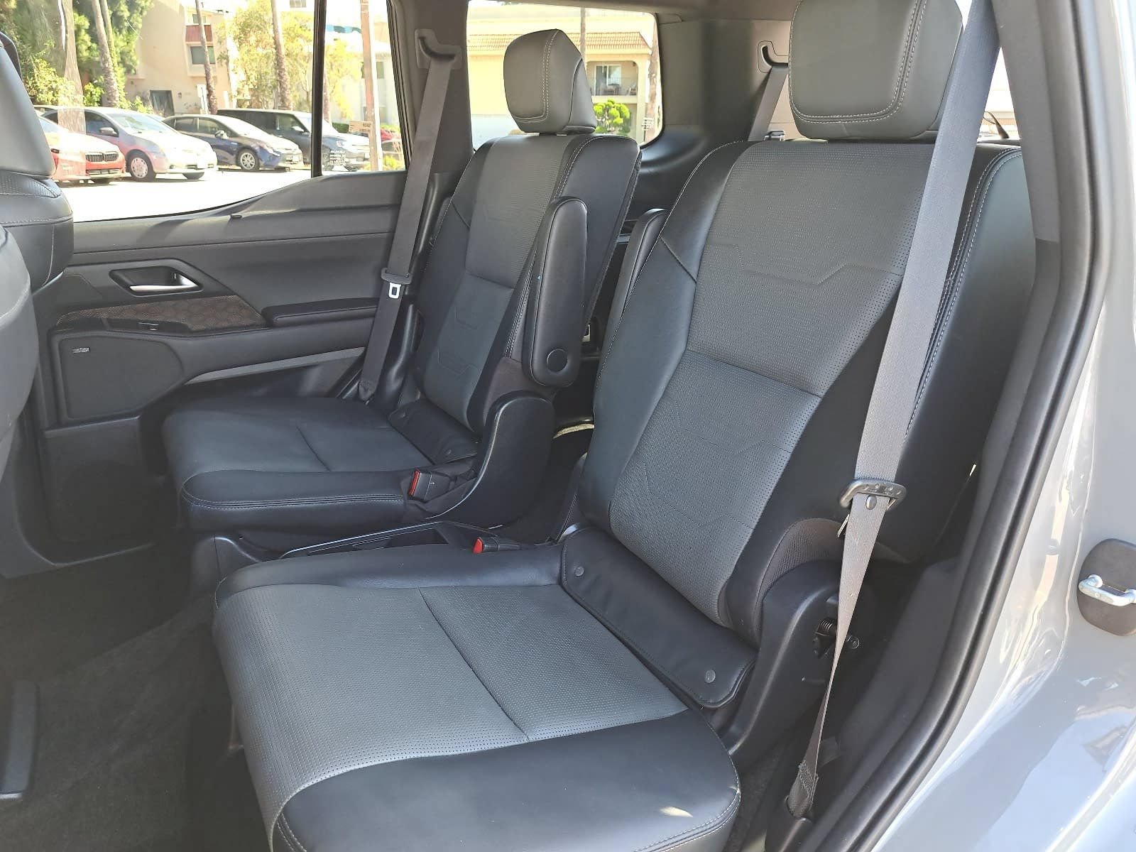 Used 2024 Lexus GX 550 w/ Cold Area Package AWD/4WD image 16