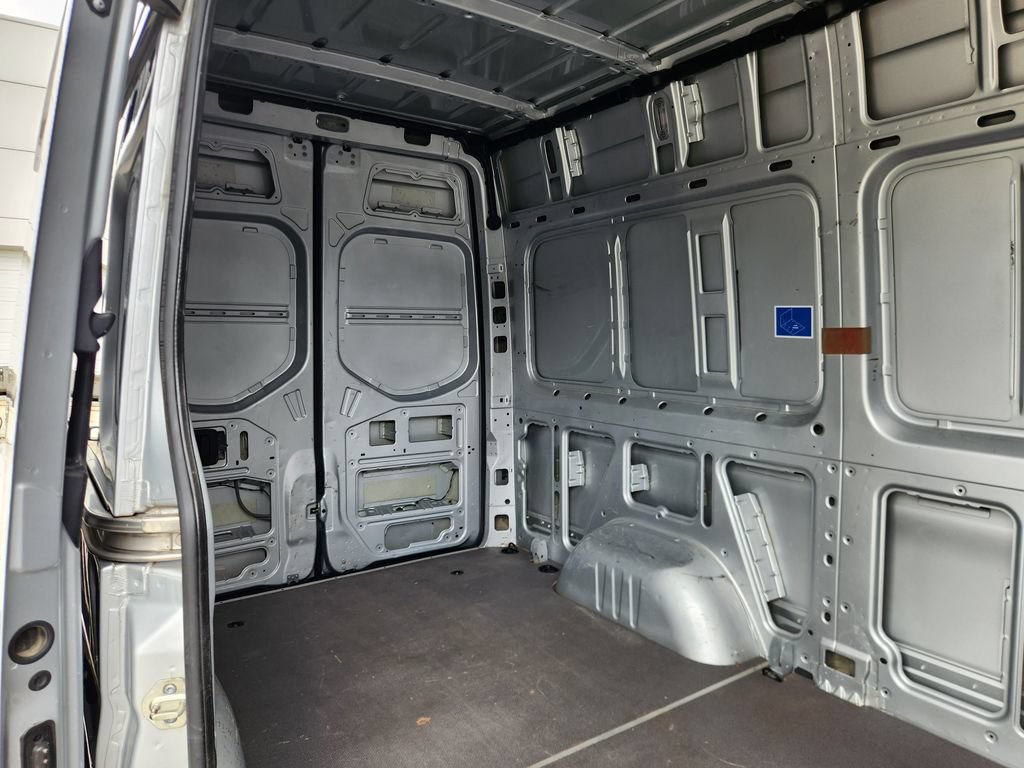 Used 2022 Mercedes-Benz Sprinter 2500 image 12