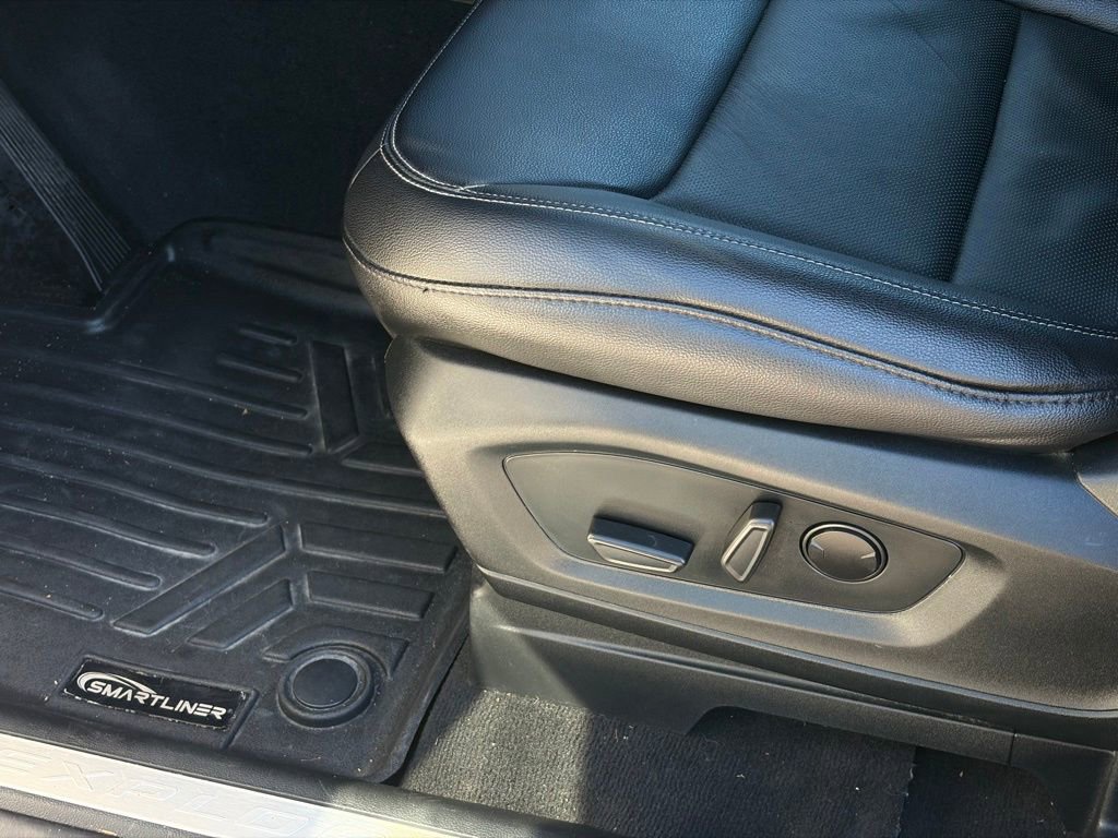 Used 2022 Ford Explorer Limited w/ Limited Technology Package image 13