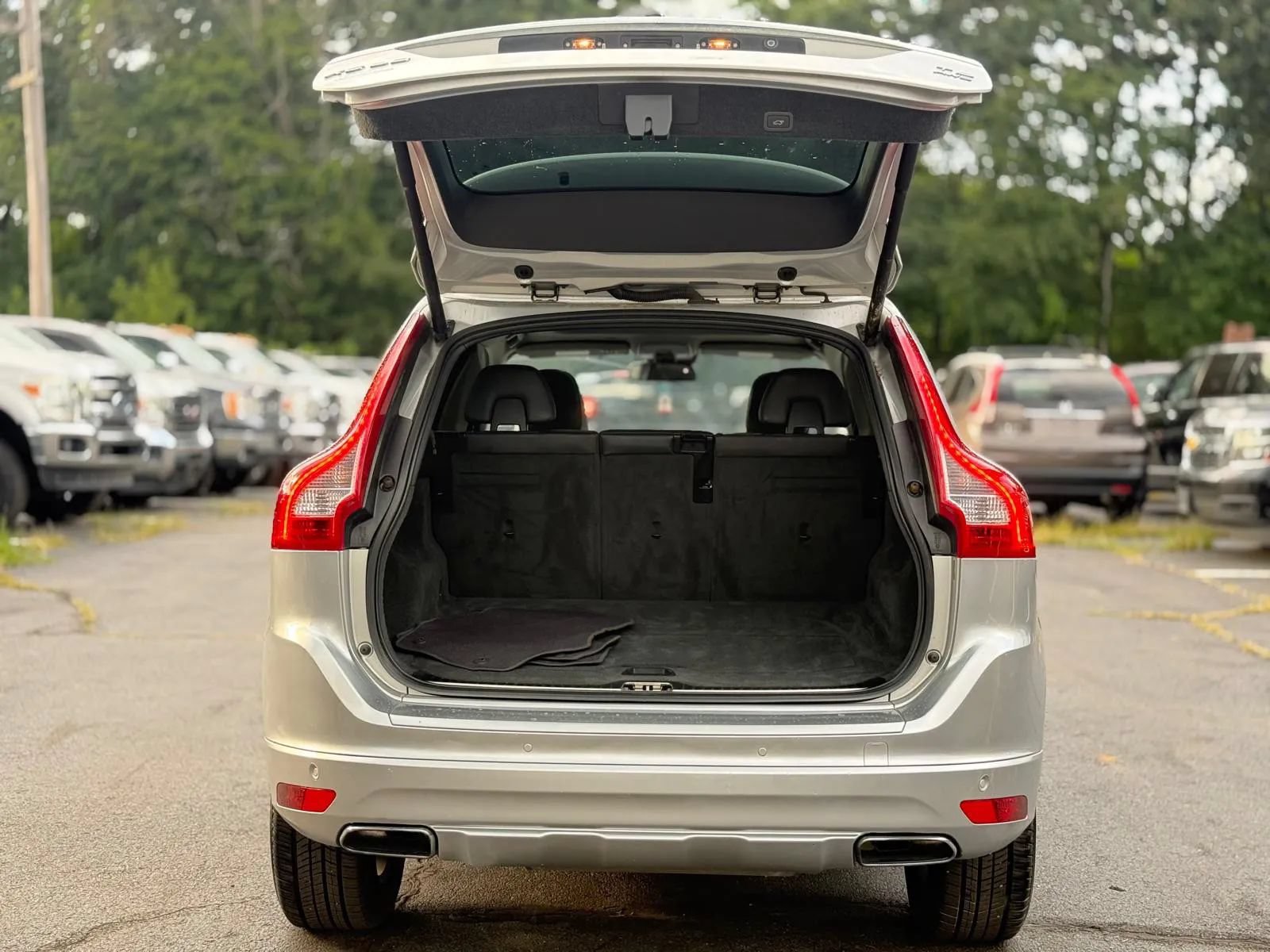 Used 2015 Volvo XC60 T6 Platinum AWD/4WD image 16