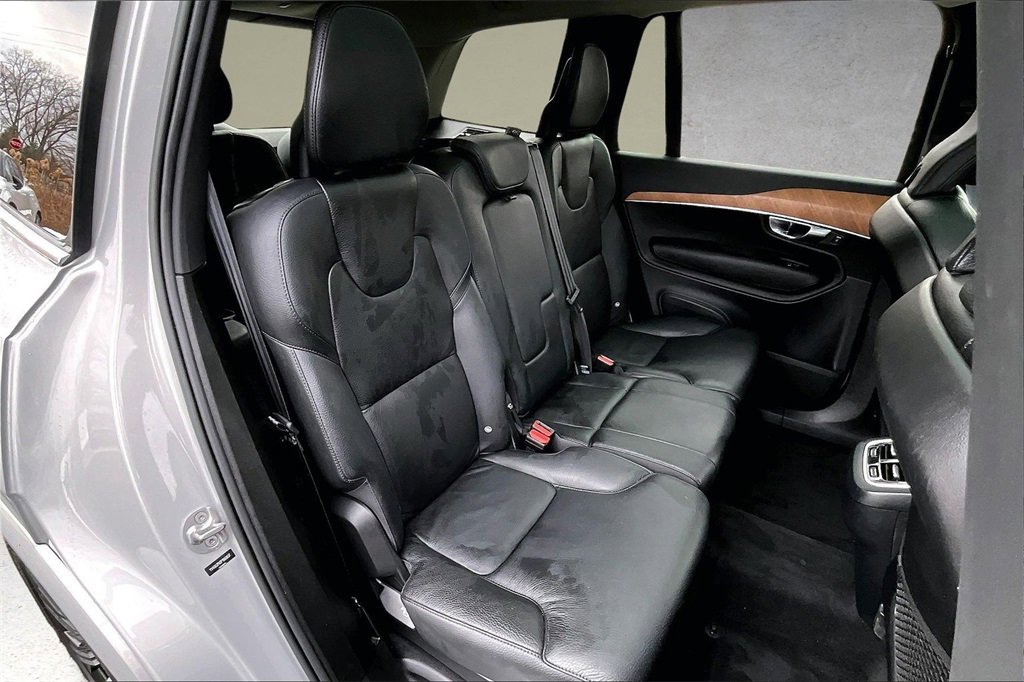 Used 2023 Volvo XC90 B6 Plus image 25