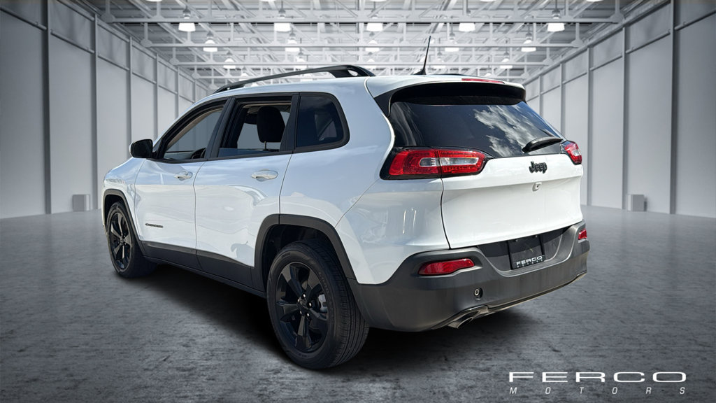 Used 2018 Jeep Cherokee Latitude FWD image 3