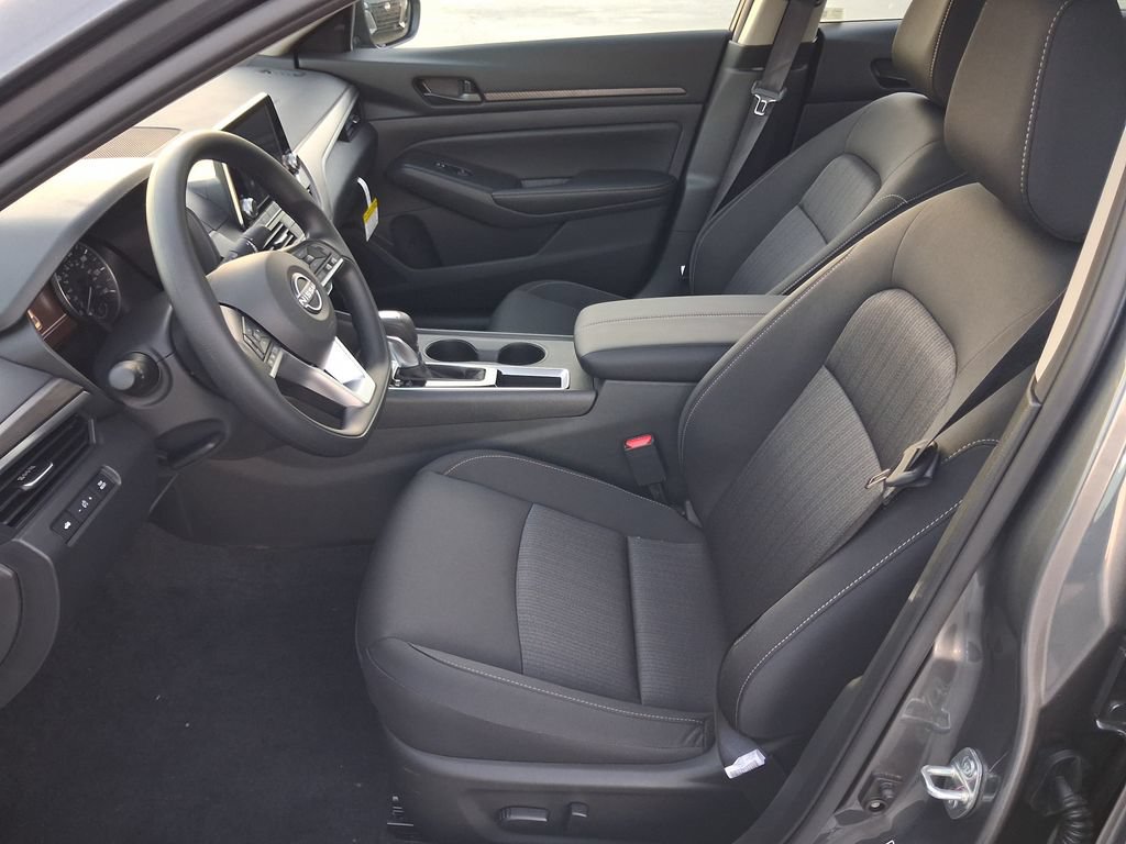 New 2026 Nissan Altima 2.5 SV FWD image 7