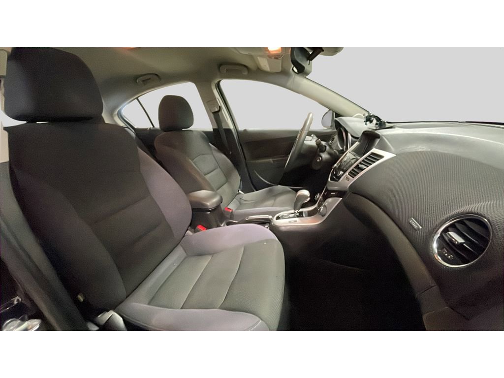 Used 2015 Chevrolet Cruze LT FWD image 17