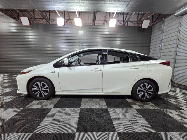 Used 2018 Toyota Prius Prime Advanced image 8