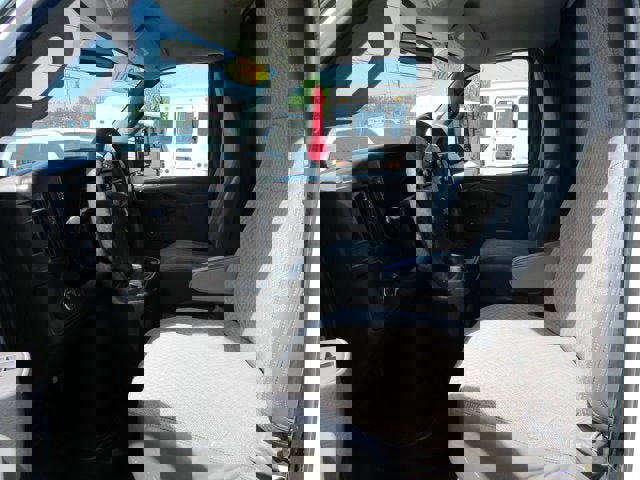 Used 2017 Chevrolet Express 3500 image 8