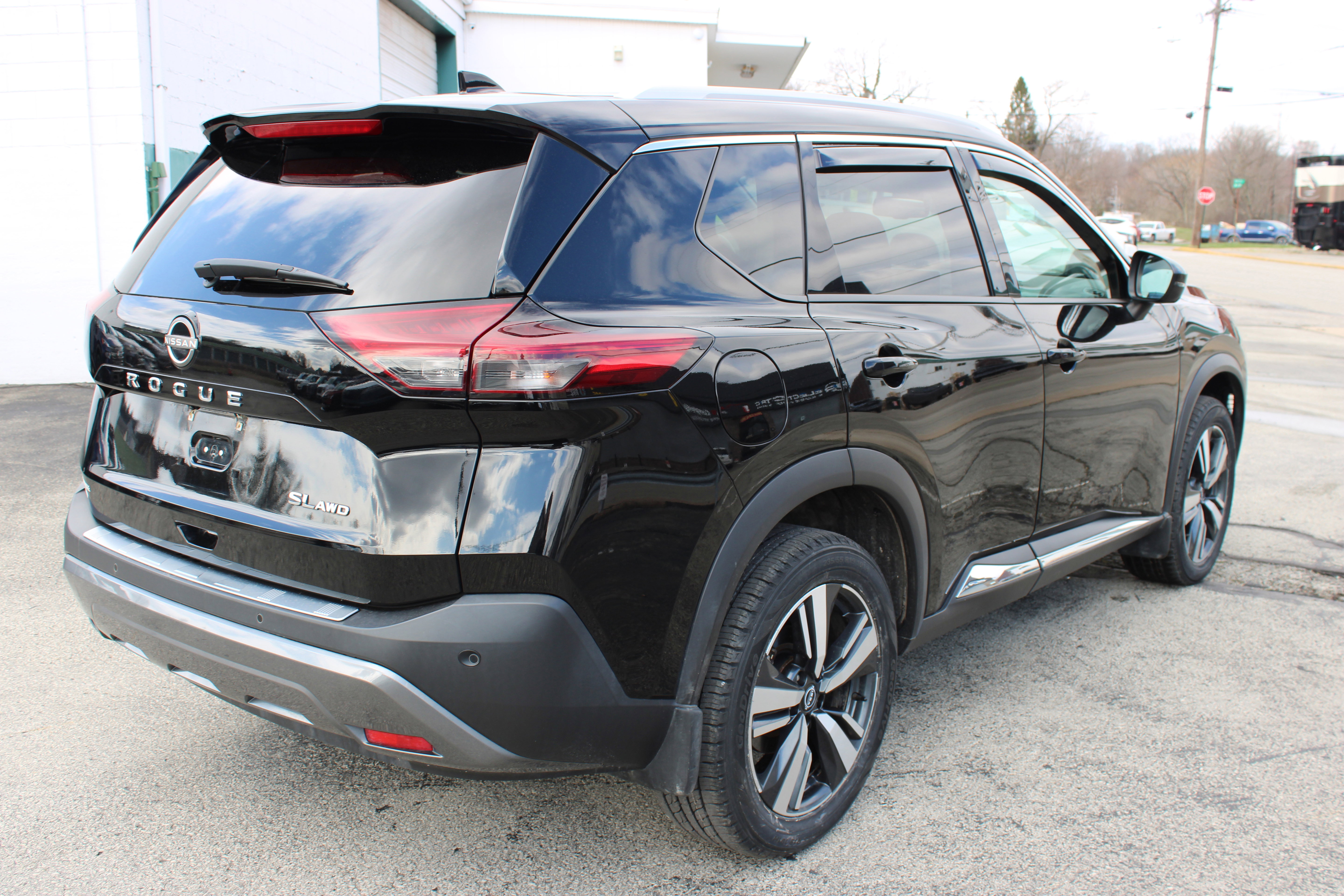 Certified 2023 Nissan Rogue SL AWD/4WD image 7