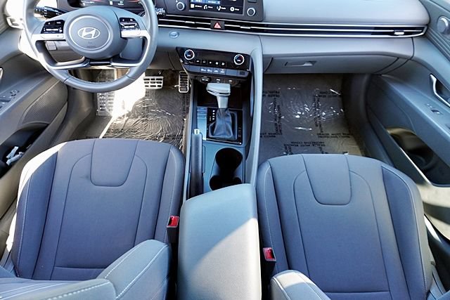 Used 2025 Hyundai Elantra Sport FWD image 19