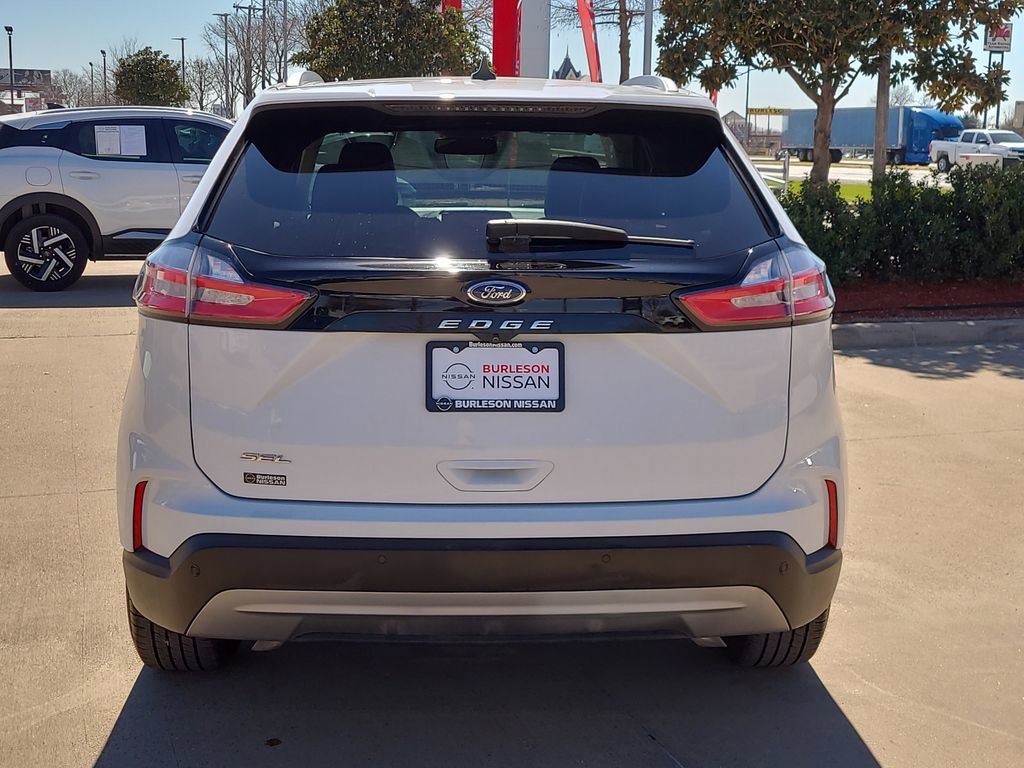 Used 2021 Ford Edge SEL w/ Convenience Package image 3