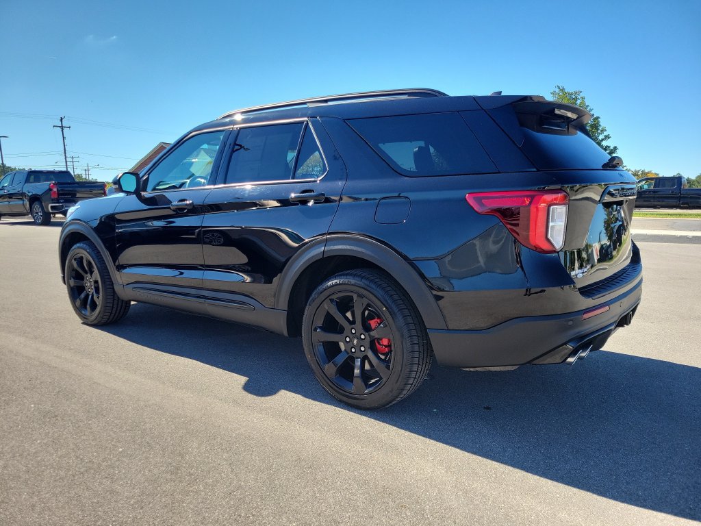 Certified 2023 Ford Explorer ST w/ Equipment Group 401A AWD/4WD image 3