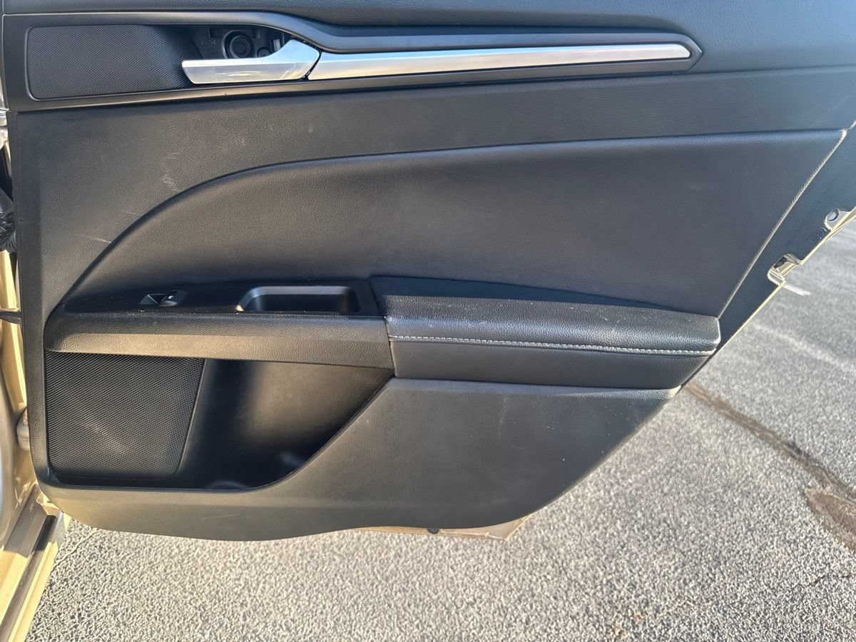 Used 2017 Ford Fusion Titanium AWD/4WD image 41