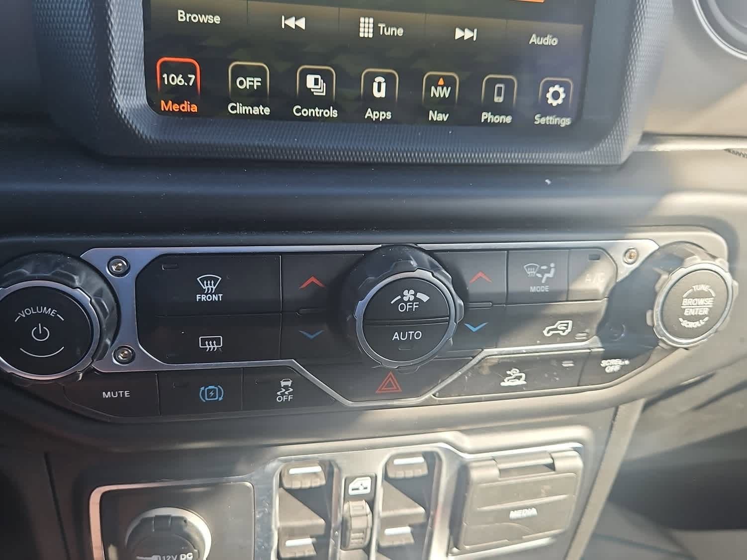 Used 2023 Jeep Wrangler Unlimited w/ 8.4" Radio Group AWD/4WD image 14