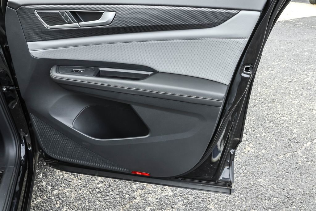 New 2025 Volkswagen Atlas Cross Sport SEL image 43