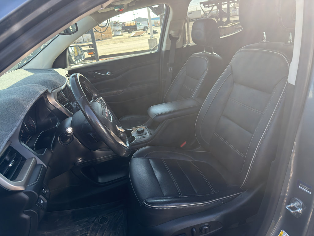 Used 2020 GMC Acadia Denali w/ Trailering Package image 8